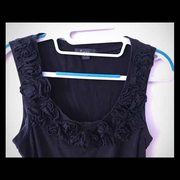 Black shirt with floral design - Picture 2 of 3